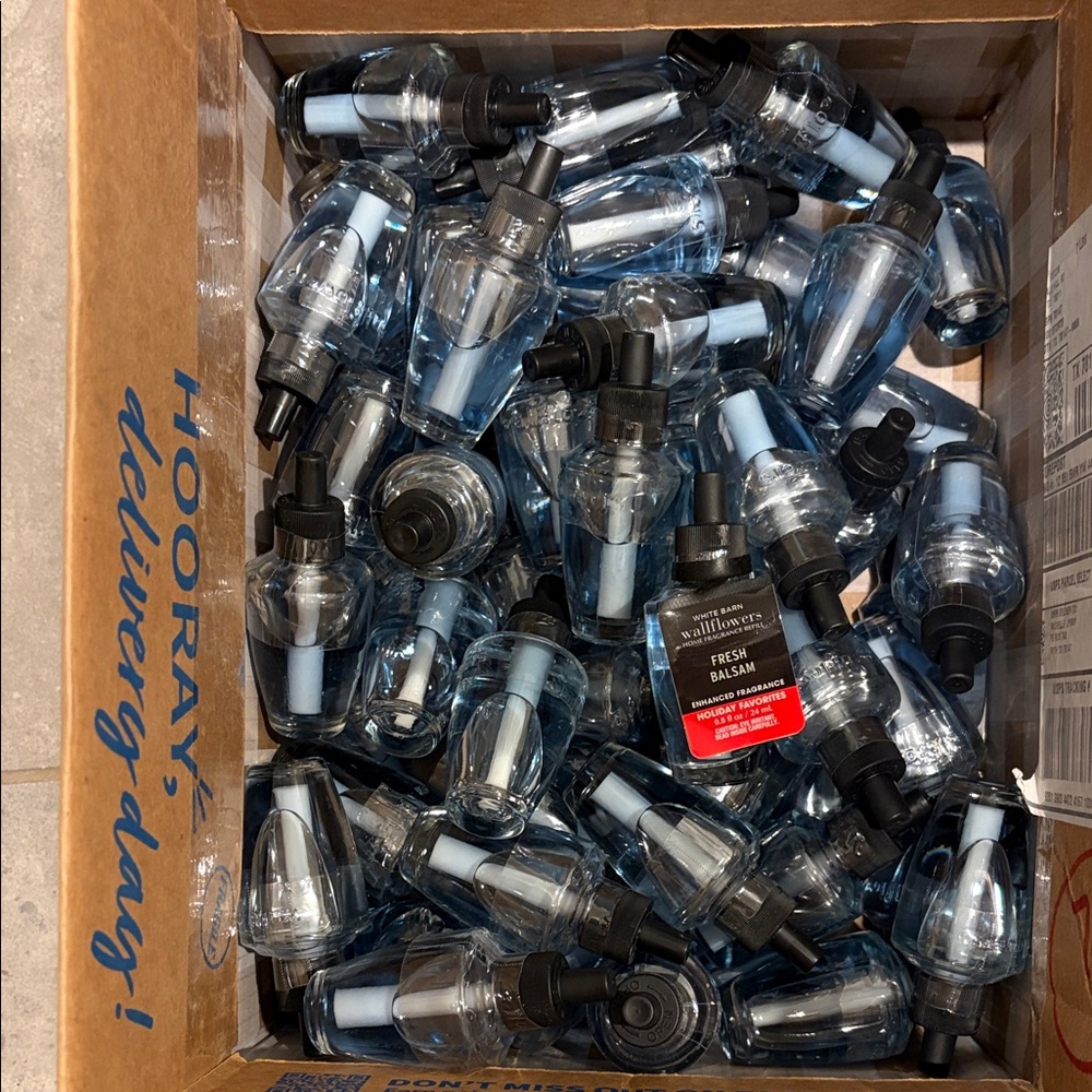 Bath & Body Works Fresh Balsam Wallflower Refills - Black and Blue